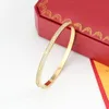 NOUVEAU Design de haute qualité pour hommes et femmes Bracelet en acier inoxydable Couple Bracelets Bijoux classiques Cadeaux de la Saint-Valentin WB0W