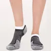 2022 aligner LU-07 chaussettes femmes et hommes coton sauvage classique respirant bas noir blanc mélanger et assortir sport fitness