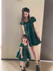 الأخضر فقاعة الأم والدي الطفل اللباس الأسرة مطابقة ملابس ملابس الطفل بنات أمي الأميرة اللباس أزياء الصيف النساء الاطفال زي AA220326
