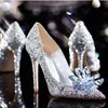 Funkelnde Kristall-High-Heels für Damen im Frühjahr, flacher Mund, spitzer Stiletto-Braut-High-Heel-Hochzeitsschuh 220402