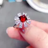 Bröllopsringar utsökta silverfärgbandet Ring Fantastisk röd zirkonkristall enkel blomma öppen kvinnlig vintage smycken rita22