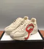 Rhyton Vintage Deri Sneakers Erkek Tasarımcı ayakkabı Bayan Günlük Ayakkabılar Klasik Beyaz Deri Kalın Taban Vintage Trainer Baba Ayakkabıları NO 20