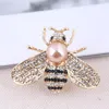 Mode européenne et américaine émail bourdon broche dames alliage jaune abeille insecte broche vacances cadeau banquet broche AB889249z