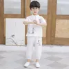 Kläder sätter mode 2022 Summer China Vintage Kid Boy Casual Tracksuit Kort ärm T-shirt Byxa 2-stycken för 2 3 4 5 6 9kläder