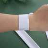 Armreifen 30 -pieces White Slap Armbänder DIY Blankeband Bulk Plastikparty für Geburtstagskonzert School Craftbangle