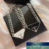 Collana con pendente con etichetta in metallo a triangolo rovesciato di lusso leggero Accessori classici di moda unici