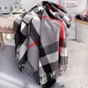 Designer Cashmere Scarf Winter Women and Men Long Scarf Quality Headband Fashion Printed Check Big Plaid Shawls9483