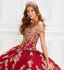 2022 Sparking Red Lace Quinceanera vestidos do ombro Aplique Gold Applique Ball Comprimento do banheiro vestido de baile vestido de festa doce 16 vestido BC99979