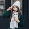 Berets Winter Women Hat Scarf /Gloves Sets vrouwelijke drie - stuk gebreide petten ingesteld voor meisje warme schedels beanies