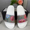 2023 Estate Uomo Donna Pantofole primavera autunno Font Scarpe Slide Summer Fashion pantofola Wide Flat Sandali beach hotel Flip Flop mop Taglia 36-47