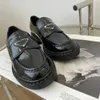 Designer Shoe Women Nylon Shoes Gabardine Canvas Sneakers Wheel Lady Trainers Loafers Platform Solid h￶jda sko med l￥da h￶g 5A -kvalitet WQ4N