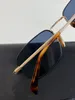Solglasögon för män Kvinnor Summer 1035 Style Anti-Ultraviolett Retro tallrik Fyrkantig slumpmässig låda med hel ram