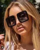 Óculos de sol de verão para mulheres estilo anti-ultraviolet ciclone glasses de sol com lentes cinza lente de metal de metal dourado