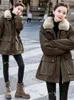 Kış Yeni Kore tarzı kürk yakalı kalınlaşmış kot pamuklu pamuklu kadınlar tüm maç orta uzunlukta araç parka ceket kadın l220730