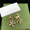 Classic Letter Studs Charm Retro Designer örhängen Kvinnor Earndrops smycken med presentförpackning för festjubileum 985