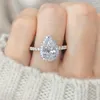 Bröllopsringar Vitt glänsande kristallengagemang för kvinnor Fashion Silver Color Water Drop Zircon Bride Jewelry Gift Ring Anillowedding
