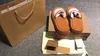 Modedesigner Tasman Slipper Women Sandy Beach Slippers Tryck Tartan Slides Plat Sandals Comfort Beach Slide Canvas Skinläder Sandal med låda storlek 35-46