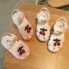 Sandales pour enfants d'été Sandales mignonnes petites cerises pour enfant en bas âge à semelles douces chaussures pour enfants non glissées, chaussures de princesse pour enfants