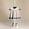 女の赤ちゃんの服の夏のドレス飛ぶ新生児ドレスコットン格子縞のドレスヘッドバンド幼児ドレスベビーバージーG220506