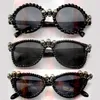 Gafas de sol para mujer, calavera gótica, Halloween, Navidad, ojo de gato negro, diamantes de imitación, preciosas gafas redondas Punk Vintage