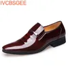 Homens vestidos sapatos de couro deslizam na moda masculino de couro mocassim sapatos machos de ponta pontia para homens mais tamanho 36-48 220727