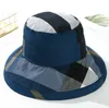 와이드 브림 모자 2022 격자 무늬 패션 양동이 모자 여성 여름 해변 태양 플로피 플랫 접이식 면화 모자