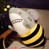 Funny Shark Bee Cuddle relleno Bee Bee Pop Cushion Ornamental Cushion Ldren Toys Birthday Christmas Regalo J220729