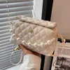 Kvällspåsar damer romb Pearl Handle Chain Shoulder Bag Fashion Messenger Högkvalitativ trendig liten fyrkantig kvinnor