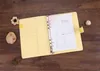 Местный склад A6 Notepbook Binder Binder кожа 6 колец блокнот спираль рыхлые блокноты листья покрывают макарон конфеты дневник для студента