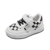 2022 Spring Checkered Pattern Toddler Casual Shoes Boys Girls Pu Leather Low-Top Breattable Platform Chilaren Sneakers E12253 G220517