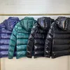 Erkek ve Kadınlar Down Puffer Ceket Moda Kapşonlu Sıradan Sıcak 90 Beyaz Ördek Kısa Downs Ceket Kış Jaqueta Outerwear Parkas