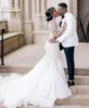 Underbara 2022 bröllopsklänningar brudklänning från axel älskling halsringning pärlor svep tåg satin anpassad tillverkad plus size vestidos de novia b0620x0