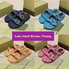 met doos Luxe sandaal Low-Heel Bandjes String Slide Sandalen heren ontwerper dia's donkerblauw ivoor denim beige canvas top platte schoenen zomer mannen vrouwen slippers