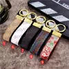 2022 Designer Keychain Key Chain Buckle Keychains Lovers Handmade Leather Brand Colorful Flowers Bee Snake Bag Pendant Fashion Acc2592038