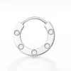 Zirconia الكامل المعبدة الحب حلق واحد للسيدات Hoop Huggie Stud Screk علامات 316L Titanium الصلب تصميم العلامة التجارية 2694