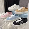 Designer Women Nylon Casual Shoes Luxury Gabardine Classic Canvas Sneakers Brand Wheel Lady Stylist Trainers Fashion Platform Solid Heighten