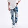 Jeans para hombres tendencia tendencia rasgada patrón de estrella de cinco puntas pantalones heterosexuales inspirados novios impresos ablandadores