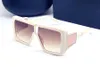 occhiali da sole da uomo Occhiali da sole alla moda per le donne Semplice struttura in metallo senza rincolo Ornamentale oro modificato Braccio UV400 Beach Catwalk Show mens Fashion Designer Eyewear Con scatola