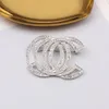 Broches de perle en cristal plaqué or de créateur célèbre marque de femme à double lettre de marque à double lettre