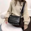 Evening Bag Brand Small Textured Padded Design Minimalist Plaid Crossbody för 2022 Hit Winter Women Shoulder Designer Nylon Handbag 0623