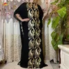 Ankunft afrikanischer Stickerei Blumengefütterung mit Schal Großgröße Frauen Muslim Stickerei Long Black Lady Kleidung 220720
