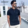Kuegou klädhänspolo skjortor Kort ärm mode broderi för män sommar högkvalitativ smal topp plus storlek 3383 220707