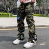 Emo herr mode streetwear casual baggy camouflage jeans broderade hip hop amerikansk alt patch rak lastbyxor kläder g220301q