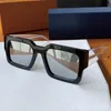 Solglasögon Fashion Mens eller Womens Clash Square Z1580E Gå med på våren/sommaren 2022 Eyewear Collection Wide Frame Set Modern Tone WithSunglas 35NJ