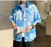 Мужчины переосмыслили рубашки с коротким рукавом голубые голубые облака полное печатное весенние мужские карманы хип -хоп карманы повседневная корейская винтажная рубашка уличная одежда блузки