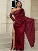 Plus -klänningar Seomiscky Contrast Sequin Asymmetrisk nacke draperad sammetklänning M5zy#Plus