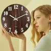 Horloges murales pouces grande horloge en bois Design moderne Quartz montres suspendues avec lumineux silencieux intelligent pour salon DecorWall