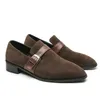 Loafers Mannen Schoenen Faux Suede Effen Kleur Casual Mode Puntschoen Alledaagse Straat Klassieke Gesp Comfortabele Platte Erwten Schoenen DH936