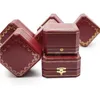 Scatole di orologi Gioielli di marca Anello nuziale Red Box Gioielli Luxury Bockaging Organizzatore Organizzatore Porta Octagon Bracciale 5657050