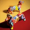 Creative Painted Colorful Dachshund Dog Decoration Home Modern Wine Cabinet Office Decor Desktop Resin Crafts Miniatures Statue 220406